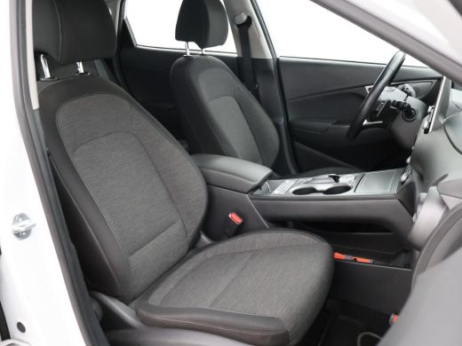 Hyundai Kona EV 64 kWh 204 PK + CAMERA | ADAPTIVE CRUISE | DAB | APPLE CARPLAY/ANDROID AUTO | KRELL AUDIO ActivLease financial lease