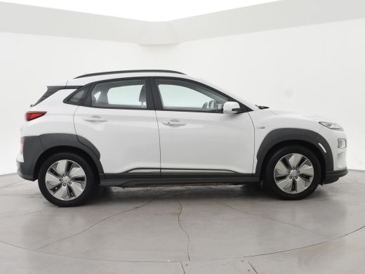 Hyundai Kona EV 64 kWh 204 PK + CAMERA | ADAPTIVE CRUISE | DAB | APPLE CARPLAY/ANDROID AUTO | KRELL AUDIO ActivLease financial lease