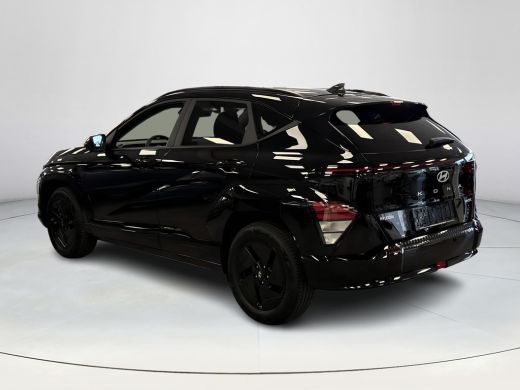 Hyundai Kona Pure Edition 48.4 kWh | Uit voorraad leverbaar! | Parkeersensoren voor en achter | Adaptieve Crui... ActivLease financial lease