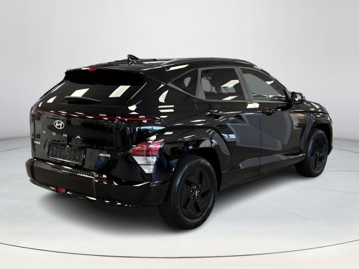 Hyundai Kona Pure Edition 48.4 kWh | Uit voorraad leverbaar! | Parkeersensoren voor en achter | Adaptieve Crui... ActivLease financial lease