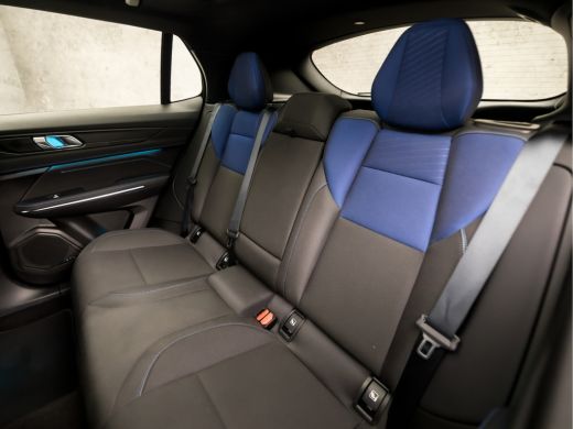 Lynk & Co 01 1.5 266Pk Automaat (FACELIFT, PANORAMADAK, HEMEL ZWART, CAMERA, APPLE CARPLAY, INFINITY AUDIO, EL... ActivLease financial lease