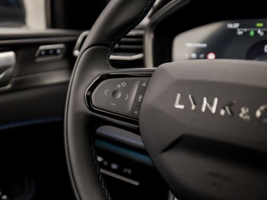 Lynk & Co 01 1.5 266Pk Automaat (FACELIFT, PANORAMADAK, HEMEL ZWART, CAMERA, APPLE CARPLAY, INFINITY AUDIO, EL... ActivLease financial lease