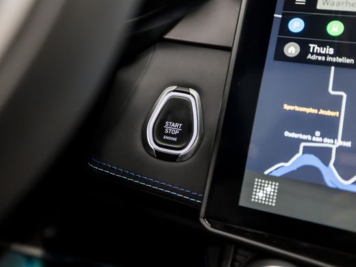 Lynk & Co 01 1.5 266Pk Automaat (FACELIFT, PANORAMADAK, HEMEL ZWART, CAMERA, APPLE CARPLAY, INFINITY AUDIO, EL... ActivLease financial lease