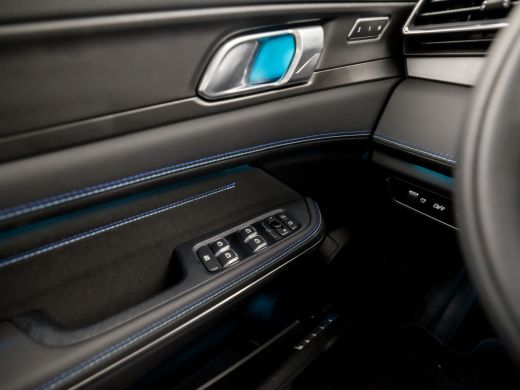 Lynk & Co 01 1.5 266Pk Automaat (FACELIFT, PANORAMADAK, HEMEL ZWART, CAMERA, APPLE CARPLAY, INFINITY AUDIO, EL... ActivLease financial lease