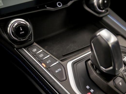 Lynk & Co 01 1.5 266Pk Automaat (FACELIFT, PANORAMADAK, HEMEL ZWART, CAMERA, APPLE CARPLAY, INFINITY AUDIO, EL... ActivLease financial lease