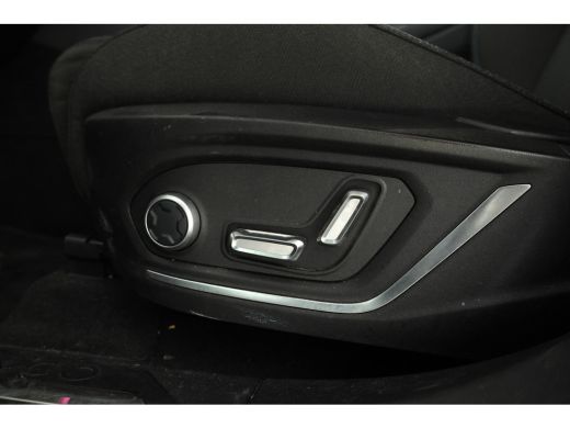 Lynk & Co 01 1.5 all black, navigatie, climate ActivLease financial lease