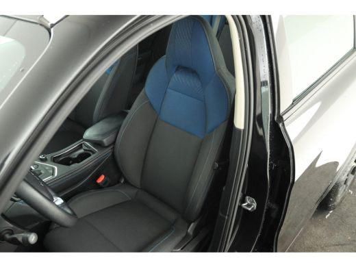 Lynk & Co 01 1.5 all black, navigatie, climate ActivLease financial lease