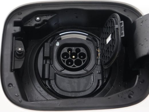 Mercedes-Benz A-Klasse 250e AMG | Panoramadak | Stoelverwarming | Carplay | Leder/Alcantara | Camera | Sfeerverlichting ... ActivLease financial lease