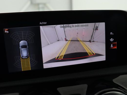 Mercedes-Benz A-Klasse 250e AMG | Panoramadak | Stoelverwarming | Carplay | Leder/Alcantara | Camera | Sfeerverlichting ... ActivLease financial lease