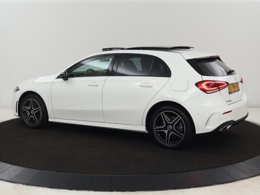 Mercedes-Benz A-Klasse 250e AMG | Panoramadak | Stoelverwarming | Carplay | Leder/Alcantara | Camera | Sfeerverlichting ... ActivLease financial lease