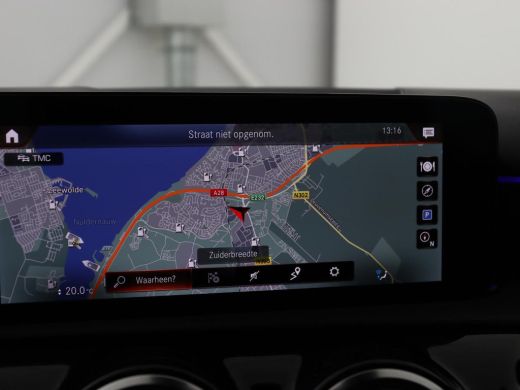 Mercedes-Benz A-Klasse 250e AMG | Panoramadak | Stoelverwarming | Carplay | Leder/Alcantara | Camera | Sfeerverlichting ... ActivLease financial lease