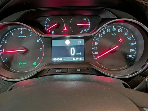 Opel Crossland X 1.2 Turbo Innovation Airco | Camera | Cruise Control | Comftstoelen | Dode Hoek | Keyless | LED |... ActivLease financial lease