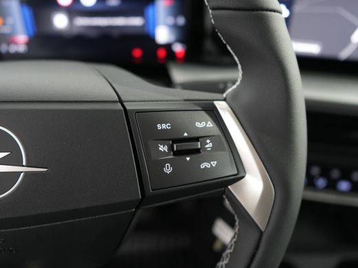 Opel Frontera 1.2 Turbo Hybrid Edition | VAN &euro;34.741,00 VOOR &euro;30.900,00 | Achteruitrijcamera | Cruise control |... ActivLease financial lease