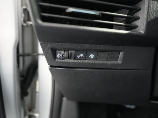 Opel Frontera 1.2 Turbo Hybrid Edition | VAN &euro;34.741,00 VOOR &euro;30.900,00 | Achteruitrijcamera | Cruise control |... ActivLease financial lease