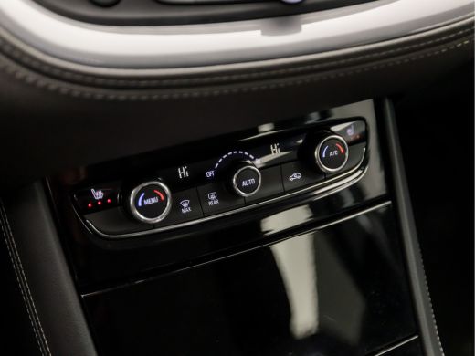 Opel Grandland X X 1.6 Turbo Hybrid Innovation Sport 229Pk Automaat (APPLE CARPLAY, GROOT NAVI, CAMERA, LEDER, STO... ActivLease financial lease