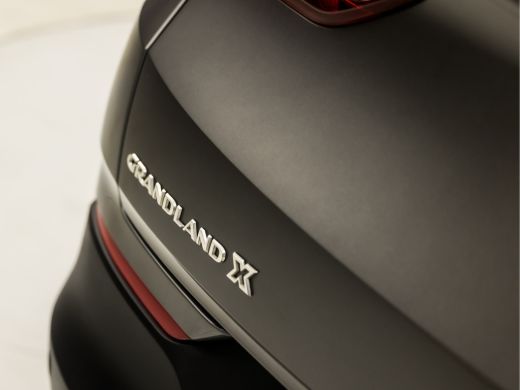 Opel Grandland X X 1.6 Turbo Hybrid Innovation Sport 229Pk Automaat (APPLE CARPLAY, GROOT NAVI, CAMERA, LEDER, STO... ActivLease financial lease