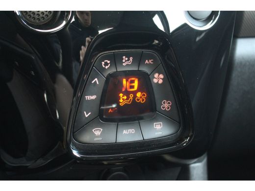 Peugeot 108 1.0 e-VTi Allure | Carplay | Camera | Climate | DAB | Mistlampen | Limiter | Carplay | Camera | C... ActivLease financial lease