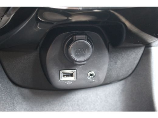 Peugeot 108 1.0 e-VTi Allure | Carplay | Camera | Climate | DAB | Mistlampen | Limiter | Carplay | Camera | C... ActivLease financial lease