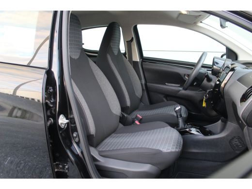 Peugeot 108 1.0 e-VTi Allure | Carplay | Camera | Climate | DAB | Mistlampen | Limiter | Carplay | Camera | C... ActivLease financial lease