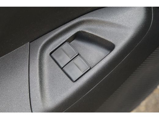 Peugeot 108 1.0 e-VTi Allure | Carplay | Camera | Climate | DAB | Mistlampen | Limiter | Carplay | Camera | C... ActivLease financial lease