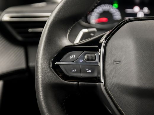 Peugeot 2008 1.2 PureTech Allure Sport (APPLE CARPLAY, 360 CAMERA, SPORTSTOELEN, CLIMATE, LM VELGEN, NIEUWE AP... ActivLease financial lease