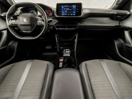 Peugeot 2008 1.2 PureTech Allure Sport (APPLE CARPLAY, 360 CAMERA, SPORTSTOELEN, CLIMATE, LM VELGEN, NIEUWE AP... ActivLease financial lease