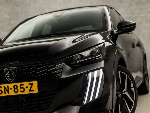 Peugeot 208 1.2 PureTech GT-Line Allure Pack (GROOT NAVI, SPORT VELGEN, CAMERA, SPORTSTOELEN, CLIMATE, CRUISE... ActivLease financial lease