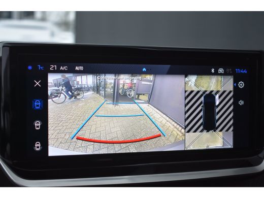 Peugeot e-2008 EV Allure Avantage 54 kWh 156pk 8 Jaar Garantie! 98%SOH | Navigatie | Climate Control | Keyless-E... ActivLease financial lease