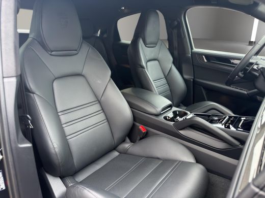Porsche Cayenne 4.0 Turbo E-Hybrid GT Carbon | 22"  | Bijrijdersdisplay | Bose | Vol-Leder | ActivLease financial lease