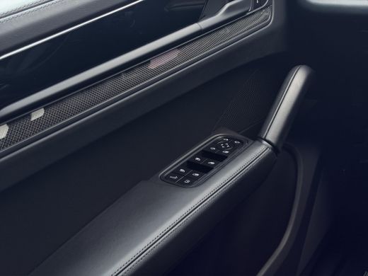 Porsche Cayenne 4.0 Turbo E-Hybrid GT Carbon | 22"  | Bijrijdersdisplay | Bose | Vol-Leder | ActivLease financial lease