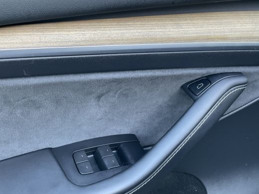 Tesla Model Y Long Range AWD 75 kWh FSD Leer Pano.dak 360&deg; Black Warmtepomp ActivLease financial lease