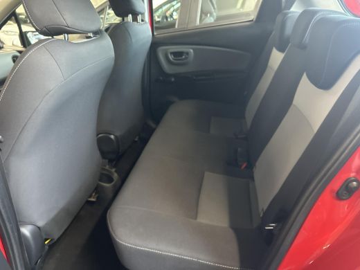 Toyota Yaris 1.5 Hybrid Active ActivLease financial lease