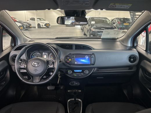 Toyota Yaris 1.5 Hybrid Active ActivLease financial lease