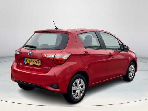Toyota Yaris 1.5 Hybrid Active ActivLease financial lease