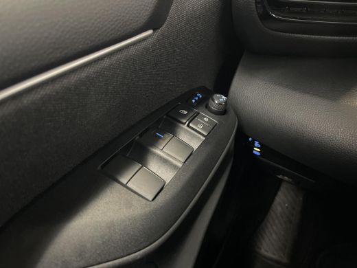 Toyota Yaris 1.5 Hybrid Executive ActivLease financial lease