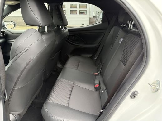 Toyota Yaris 1.5 Hybrid Executive ActivLease financial lease