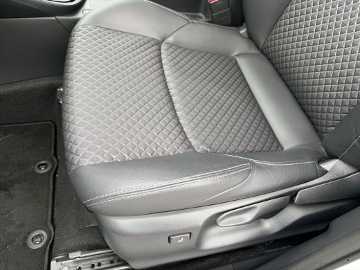 Toyota Yaris 1.5 Hybrid Executive ActivLease financial lease