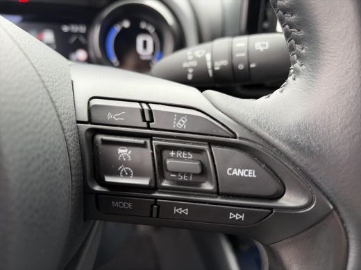 Toyota Yaris 1.5 Hybrid Executive ActivLease financial lease