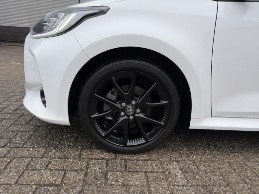 Toyota Yaris 1.5 Hybrid Executive ActivLease financial lease