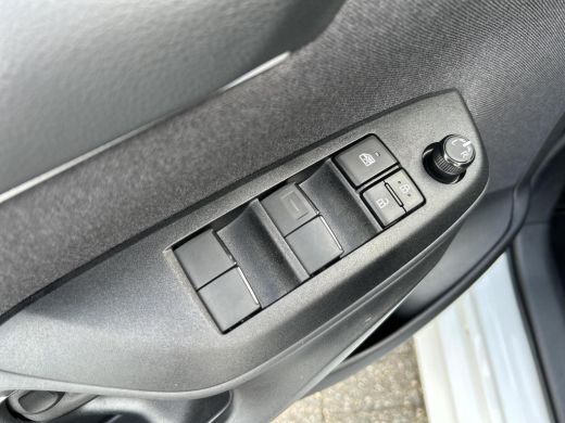 Toyota Yaris 1.5 VVT-i Dynamic ActivLease financial lease