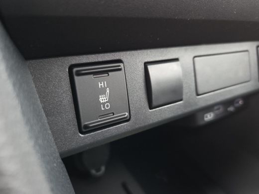 Toyota Yaris Cross 1.5 Hybrid 130 Dynamic | Apple CarPlay | Parkeersensoren | Blindspot | Rijklaar incl. garantie | ActivLease financial lease