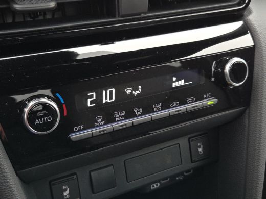 Toyota Yaris Cross 1.5 Hybrid 130 Dynamic | Apple CarPlay | Parkeersensoren | Blindspot | Rijklaar incl. garantie | ActivLease financial lease