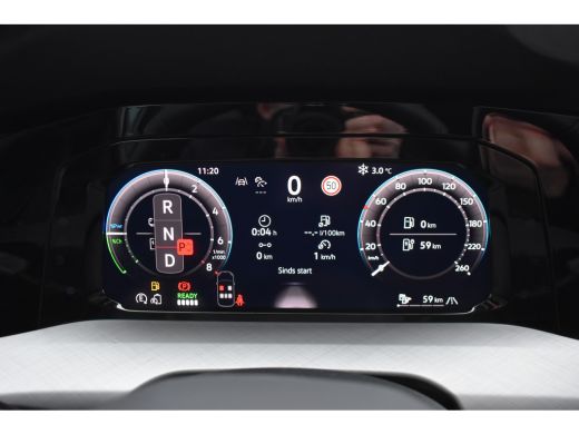 Volkswagen Golf 1.5 eHybrid 204PK PHEV Life Edition | TREKHAAK | ADAPT. CRUISE | 18 INCH | LED | APP CONNECT ActivLease financial lease