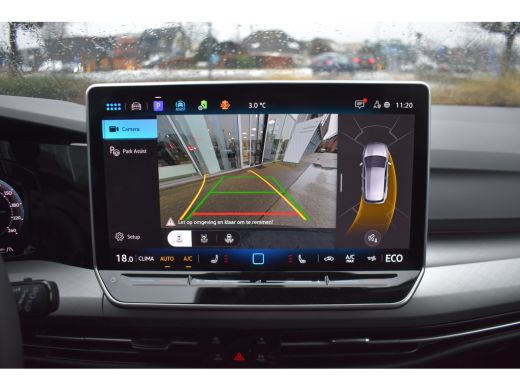 Volkswagen Golf 1.5 eHybrid 204PK PHEV Life Edition | TREKHAAK | ADAPT. CRUISE | 18 INCH | LED | APP CONNECT ActivLease financial lease