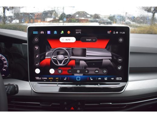 Volkswagen Golf 1.5 eHybrid 204PK PHEV Life Edition | TREKHAAK | ADAPT. CRUISE | 18 INCH | LED | APP CONNECT ActivLease financial lease