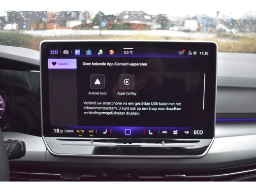 Volkswagen Golf 1.5 eHybrid 204PK PHEV Life Edition | TREKHAAK | ADAPT. CRUISE | 18 INCH | LED | APP CONNECT ActivLease financial lease