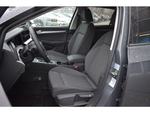 Volkswagen Golf 1.5 eHybrid 204PK PHEV Life Edition | TREKHAAK | ADAPT. CRUISE | 18 INCH | LED | APP CONNECT ActivLease financial lease