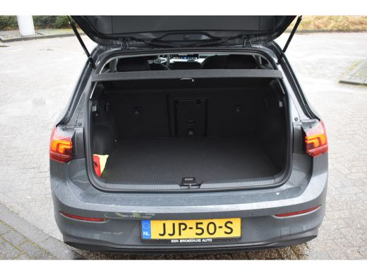 Volkswagen Golf 1.5 eHybrid 204PK PHEV Life Edition | TREKHAAK | ADAPT. CRUISE | 18 INCH | LED | APP CONNECT ActivLease financial lease