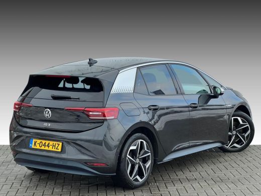 Volkswagen ID.3 First Plus 58 kWh NL AUTO | STOELVERW | CAMERA | SOH 94% | ActivLease financial lease