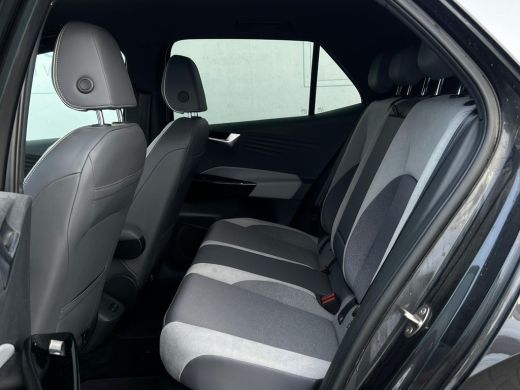 Volkswagen ID.3 First Plus 58 kWh NL AUTO | STOELVERW | CAMERA | SOH 94% | ActivLease financial lease